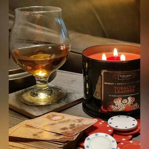 TUSCANY Candle Homme + Heritage Collection TOBACCO LEATHER Soy Blend 15 oz